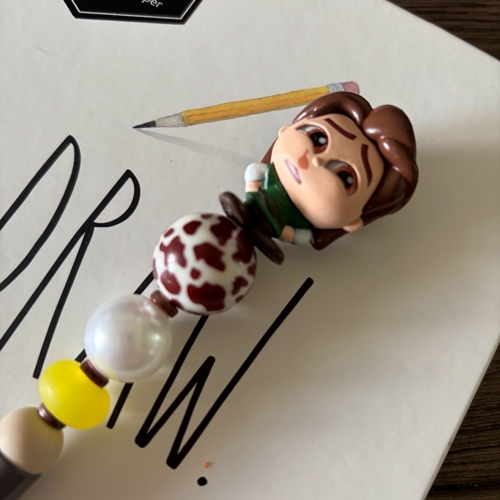 Disney Doorables: Tangled: Flynn Rider handmade beaded pen